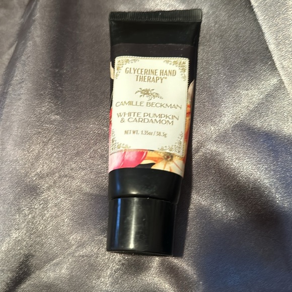 Camille Beckman white pumpkin and cardamom shower gel and lotion set - Picture 2 of 6